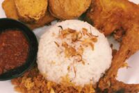 Nasi Uduk Ayam Goreng Kampung Melayu Kuliner Jakarta Selatan